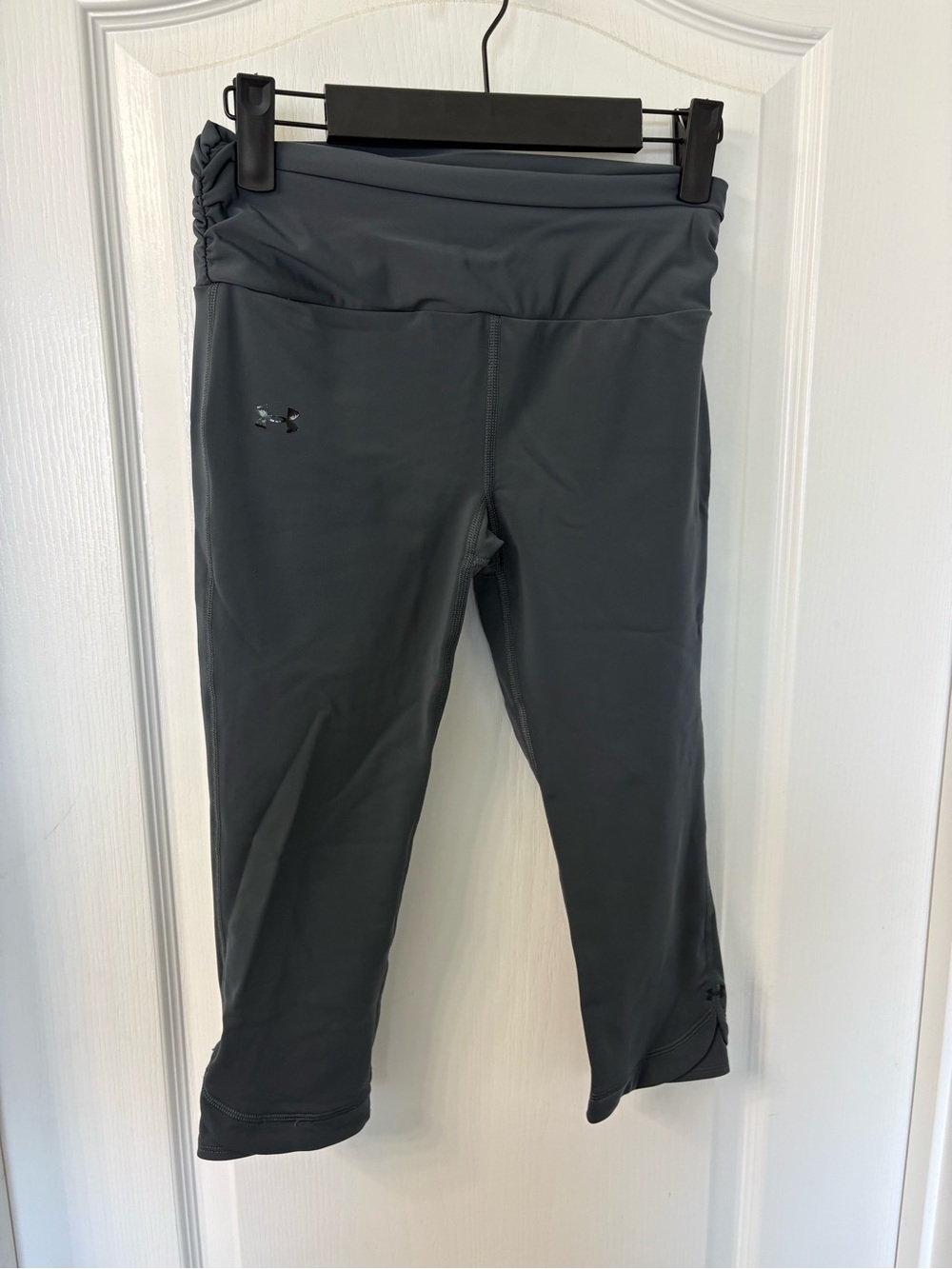 Under Armour Black Compression Leggings in Size Small